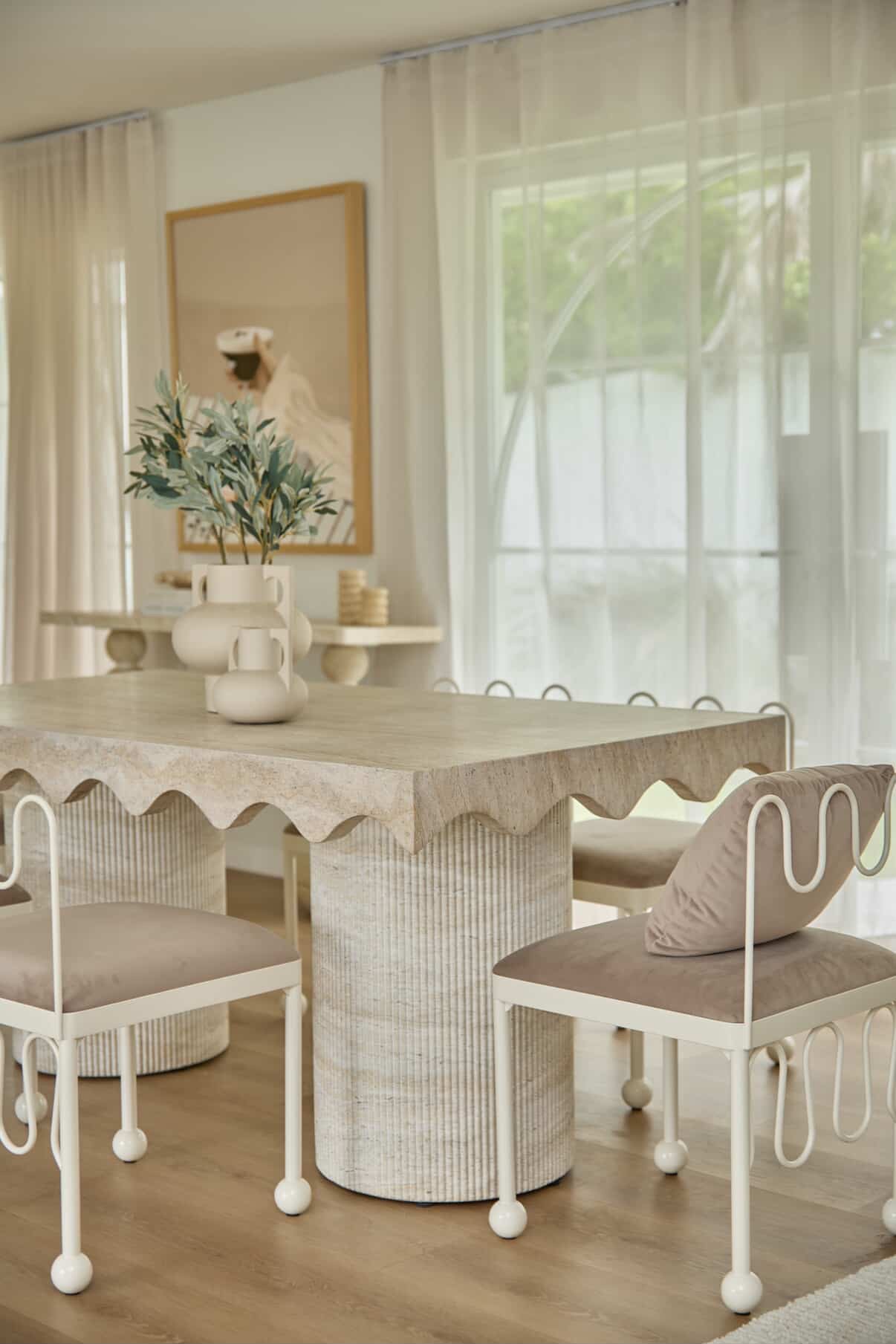 The Wavè Dining Table