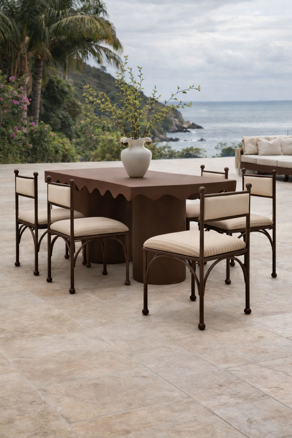 The Wavè Dining Table